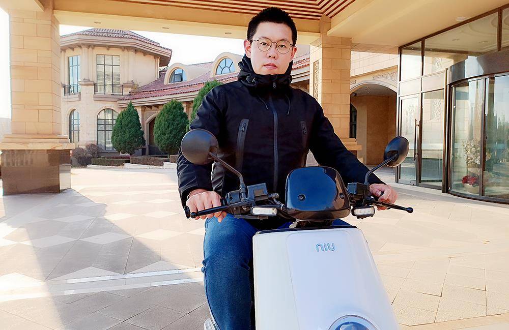 科技|羽绒服加入电热毯？90分玩起黑科技，可抵御东北零下30度寒冬