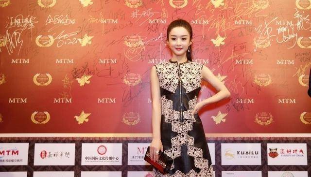 女王|赵丽颖太美了,穿改良旗袍裙高贵典雅,有种”波斯女王“的味道