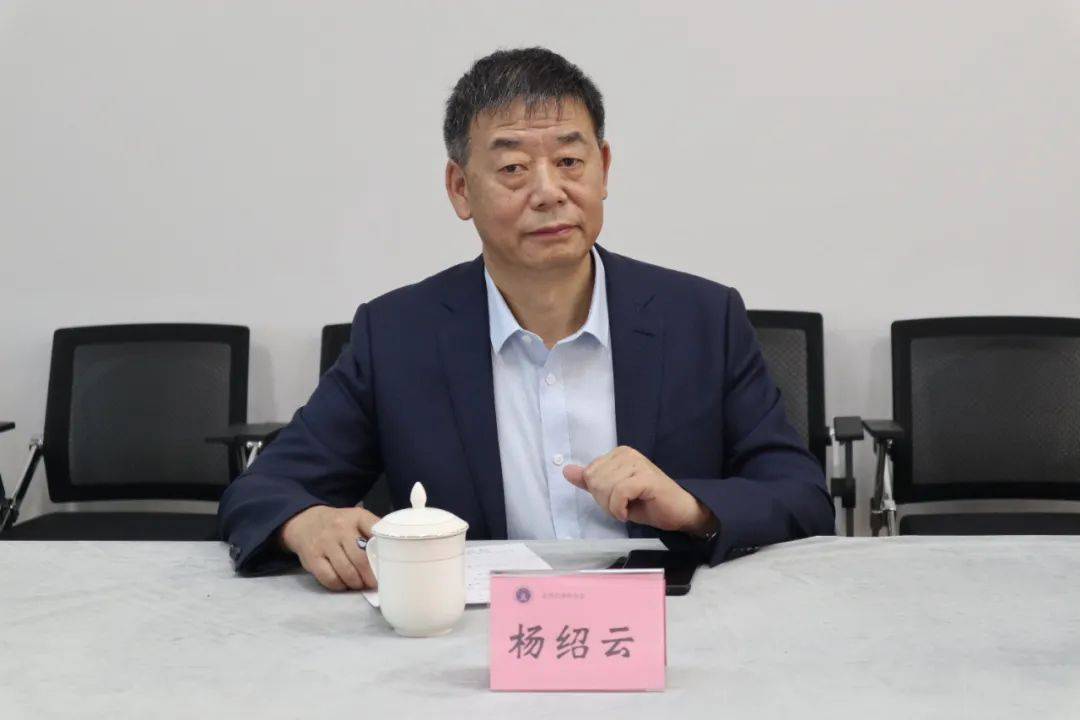 昆明市律师协会与自贸区昆明片区制度创新部签订合作框架协议