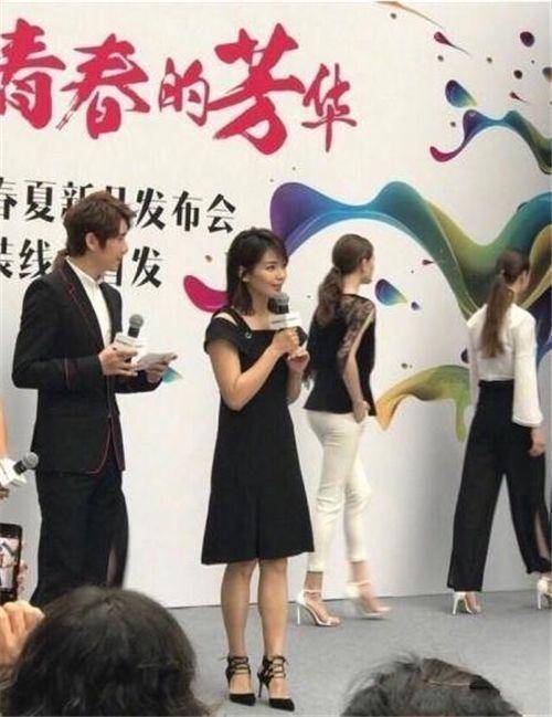 裙子|拍到刘涛逛奢侈品店，穿休闲裤扎腰腿还短一半，没营销那么漂亮！