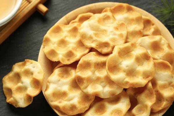 小谈|买饼干时,别总惦记着“奥利奥”,此款网红饼干,好吃解馋还平价