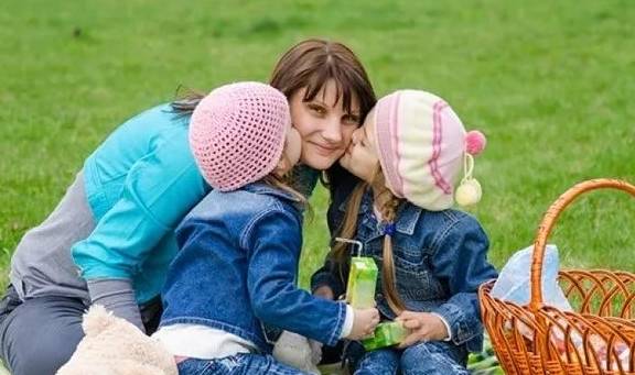 因为|两胎都生女儿是何感受?3位妈妈的回答既耿直又中肯,别觉得意外