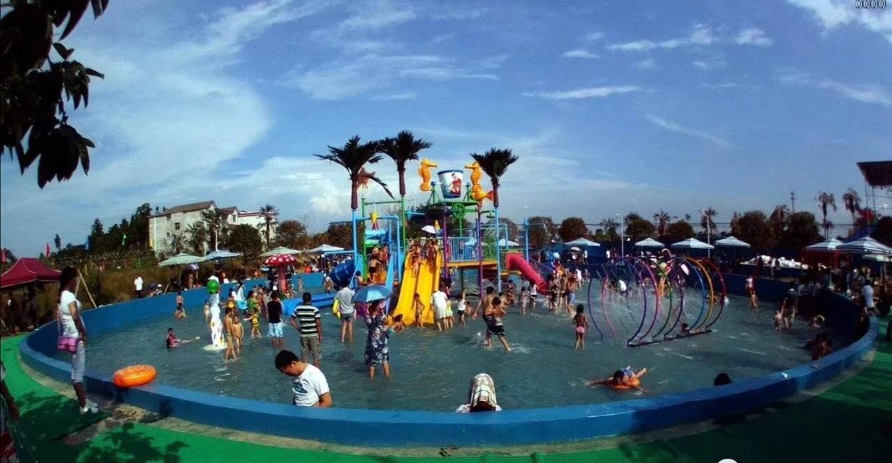 39℃暑热难熬,冲浪海螺湾水世界