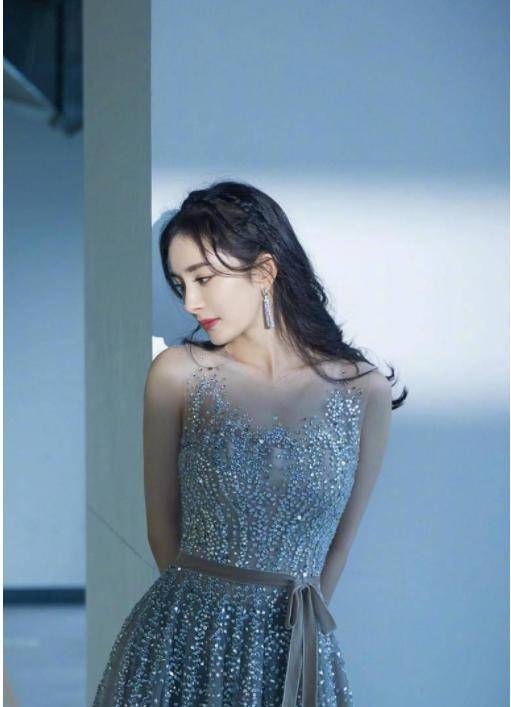 微博之夜2022杨幂完整视频 c79c738ca2dc4f478e14a3380517f631.jpeg