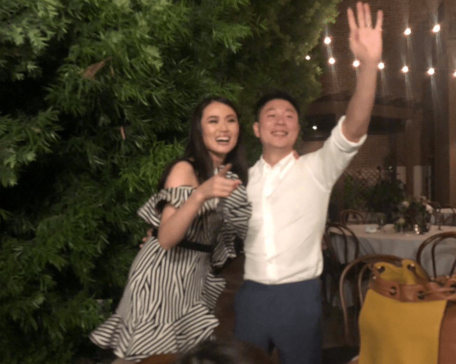 李小鹏|奥运冠军李小鹏的外国妻子，长相平平，但确实挺瘦的，身上没赘肉