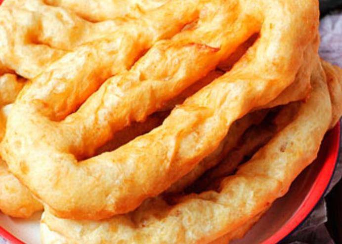 餐馆老板|河南新乡路边早餐摊,吃一顿早餐只需1分钱,胡辣汤配油饼真香