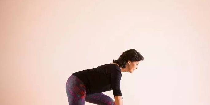 怎样拉伸小腿变瘦 dd4bc56c1676464fa2f2e8ebf81a8e6d.jpeg