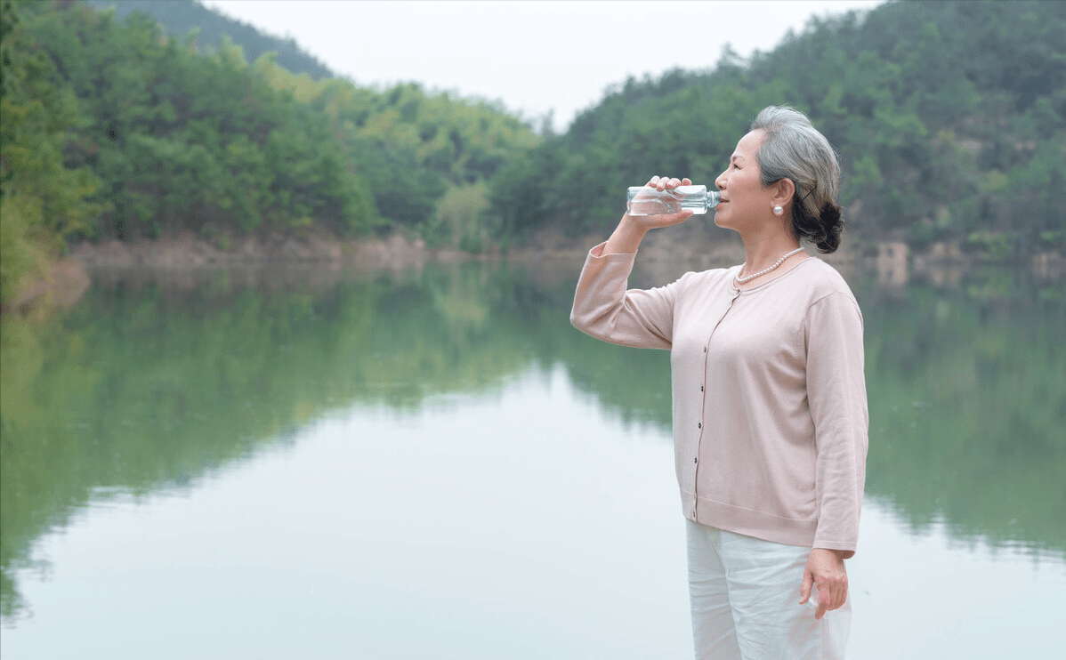 血液|心血管专家提醒：三伏天，老人注意这3件事不要做，以防危险发生