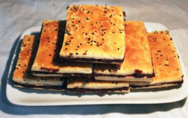 小孩|自制千层豆沙饼,做法超简单,香味诱人,口感爽脆,小孩超爱吃!