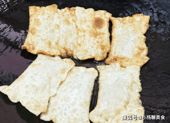 皮上|这早餐，我家隔三差五做一次，好吃又养胃，解馋还顶饱