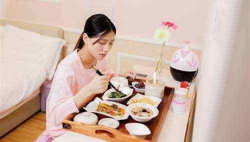 小孩|在月子期间，关系再好不要让3种人进房间，容易影响宝宝健康