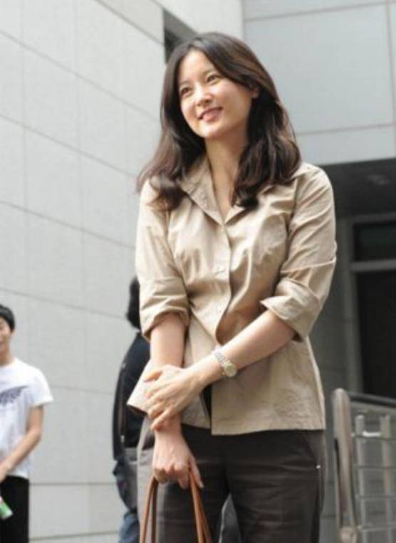 女神|李英爱自然老的样子真美好，虽然打扮得有些朴素，但气质是真的好