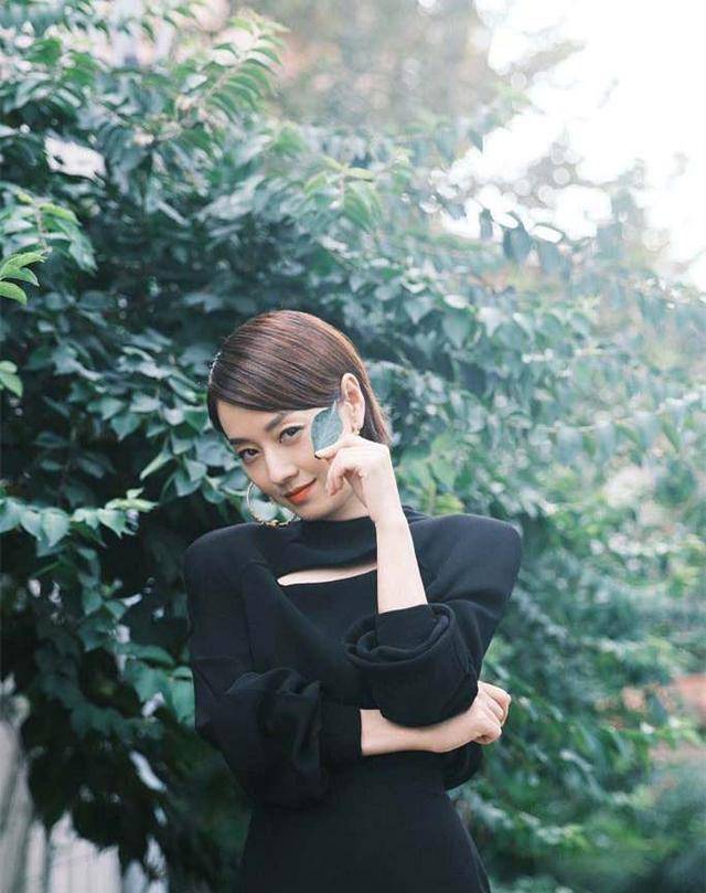 马伊琍|飞天奖颁奖礼，童瑶穿礼服亮眼站C位？马伊琍穿靴子成全场最帅
