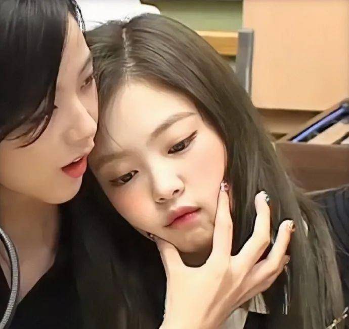 发型|2021人类高质量变美公式:放弃做人,跟动物学化妆?