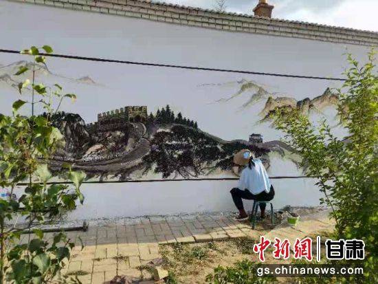 甘肃|祁连山下藏乡现墙绘，归客觉颜变