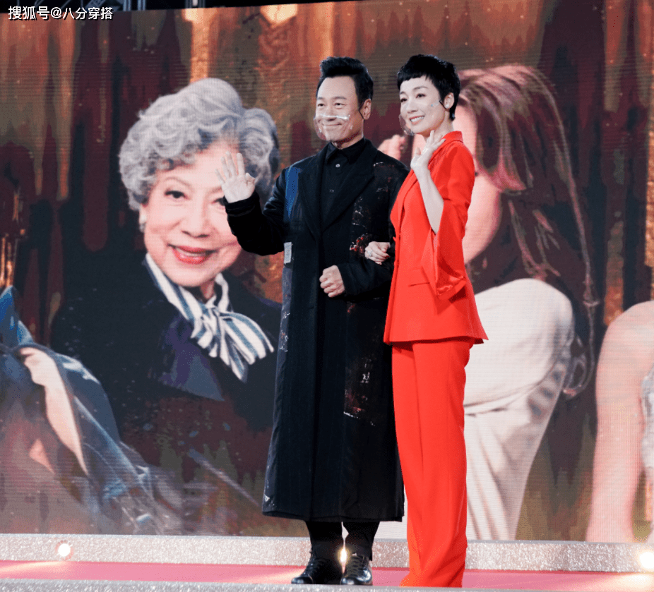 身材|江美仪太懂秀身材，穿红色西装干练潇洒，身姿挺拔不像49岁中年人