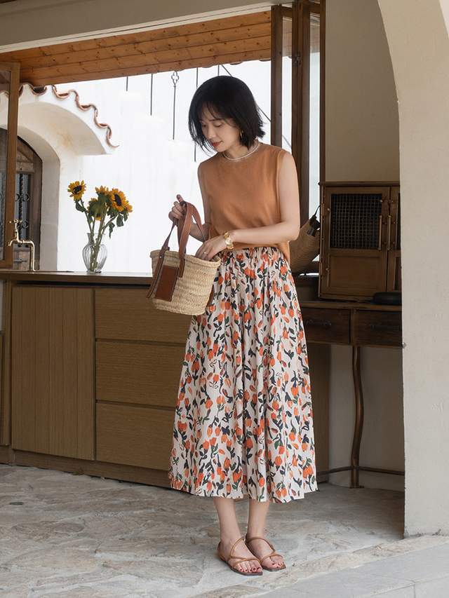 女孩子|20岁到30岁的女生夏季末尾这样穿,衬衫配阔腿裤简约洋气,超好看