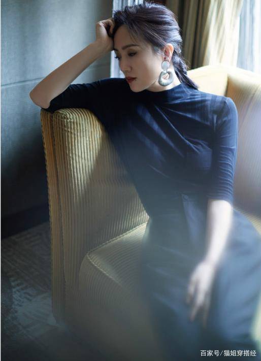 模板|《我的姐姐》朱媛媛成功翻红，戏里洋气，戏外也是姑姑辈穿衣模板