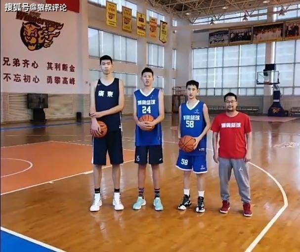 原创18岁身高2米24粤媒揭秘易建联接班人静态天赋爆表