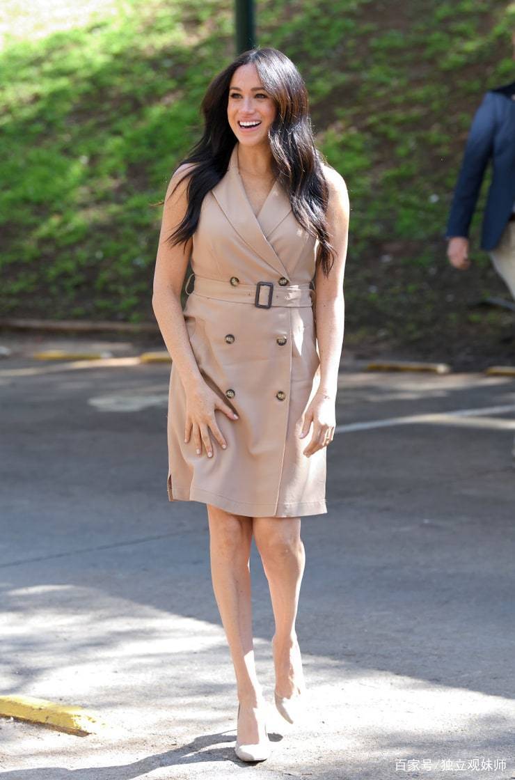 高跟鞋|梅根将办派对迎40岁生日，穿正装礼裙太优雅，粉色短裙超减龄！