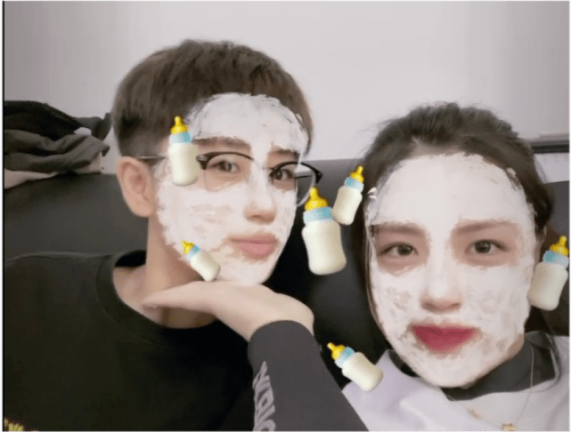 隔离|杨倩隔离生活太有趣！穿T恤配奶瓶特效真可爱，关键冠军气场依旧