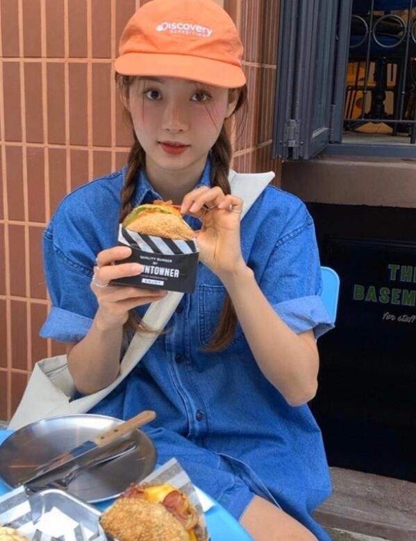 颜色|有着甜甜的精灵笑韩国ins博主 拥有自然舒适的日常风