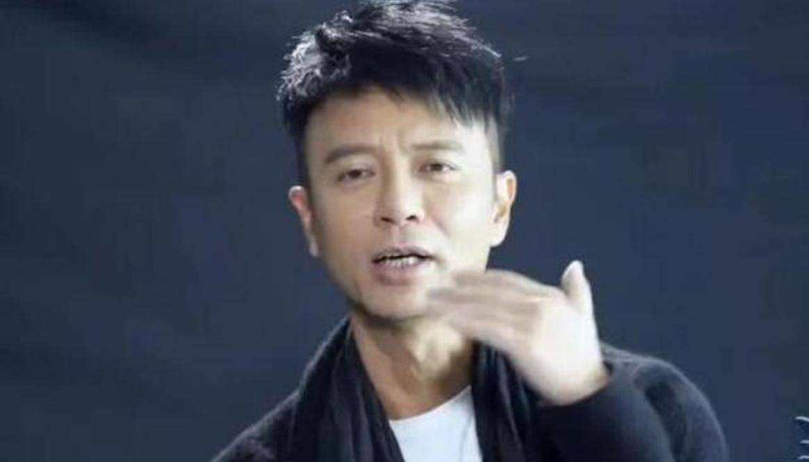 选手|《好声音》开播，李克勤竟遭谢霆锋没完没了地打电话，原因笑翻全场