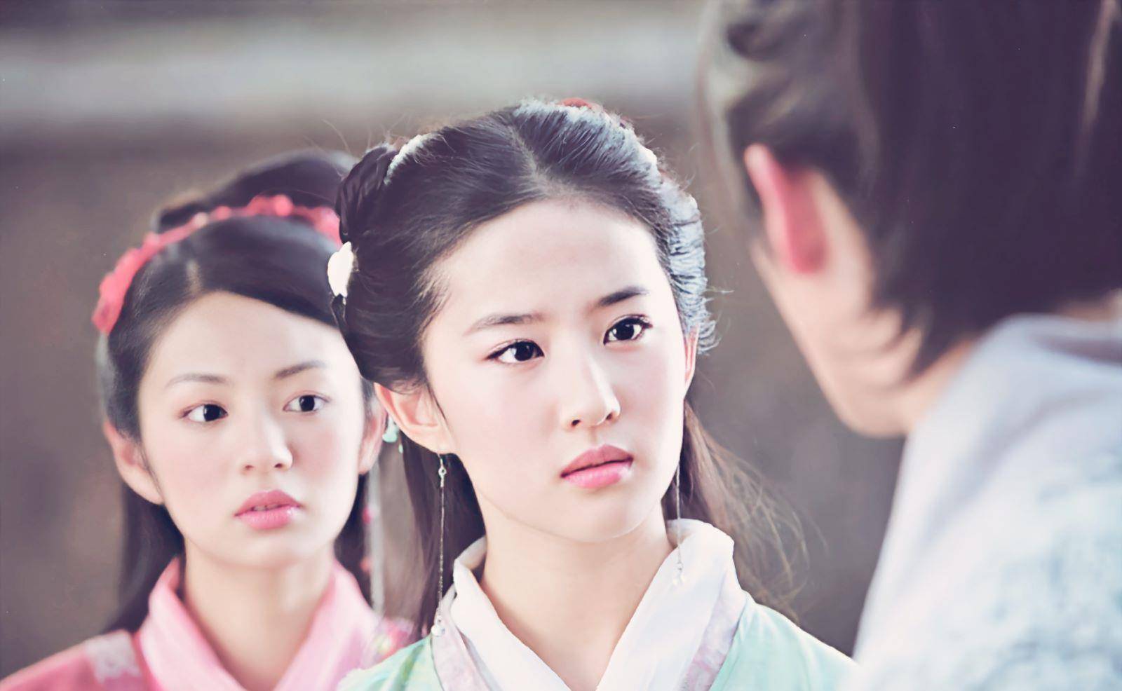 天河|《青簪行》无法播出，杨紫看似惨实则是幸运儿，播了她才倒霉