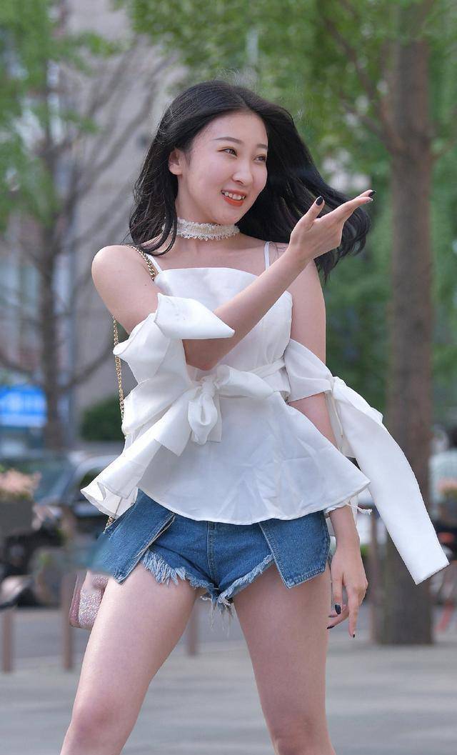 颜色|约会必备的打底裤穿搭技巧，素雅干净不俗套，简约靓丽