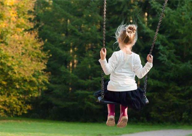 小孩|始于谦让，毁于比较，开放二胎五年，第一批二胎老大已“阵亡”