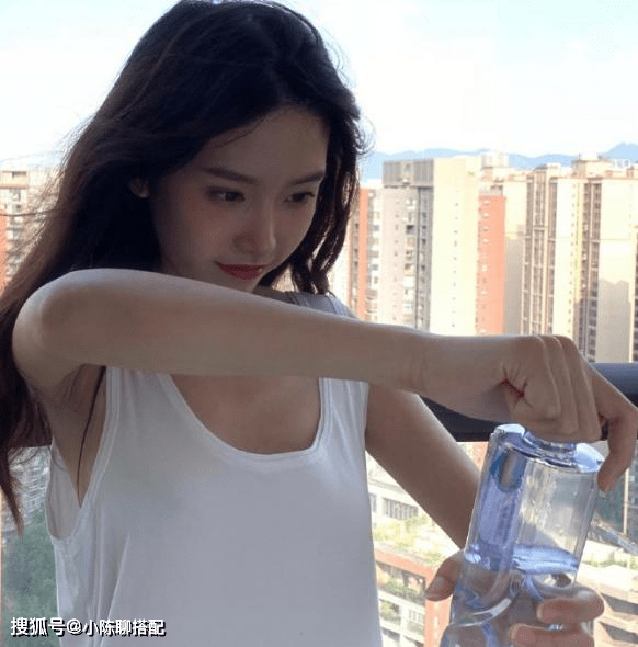 白幼|今夏刮起一股奥运风，微胖的你掌握3个技巧，也可以大胆秀出身材
