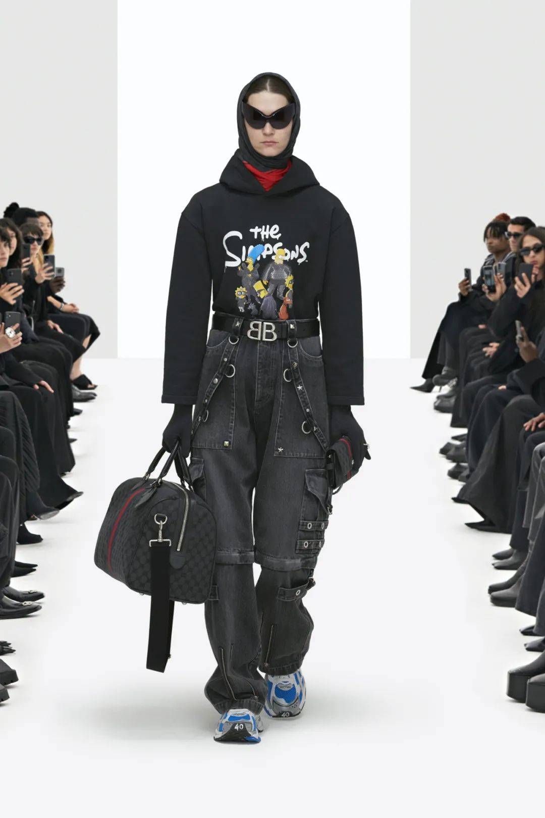 个性|你的肩膀可以有多酷？Balenciaga2022春夏成衣