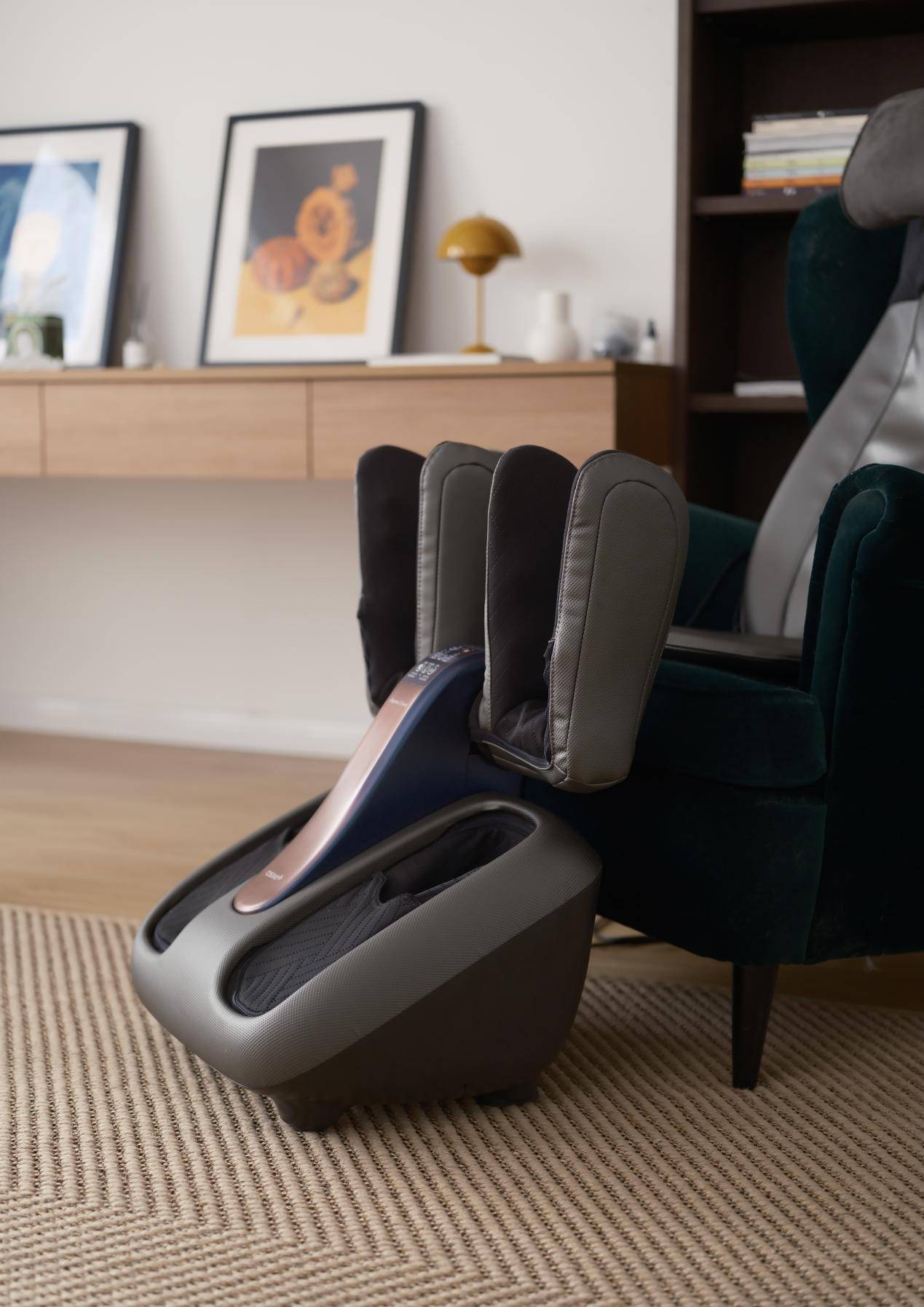 深色质感书房阅读和舒适并存osim傲胜智能diy按摩椅