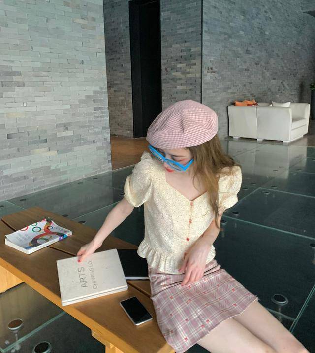夏天|夏天还没来得及选衣服？看看小野智恩的穿搭，灵动浪漫人见人爱