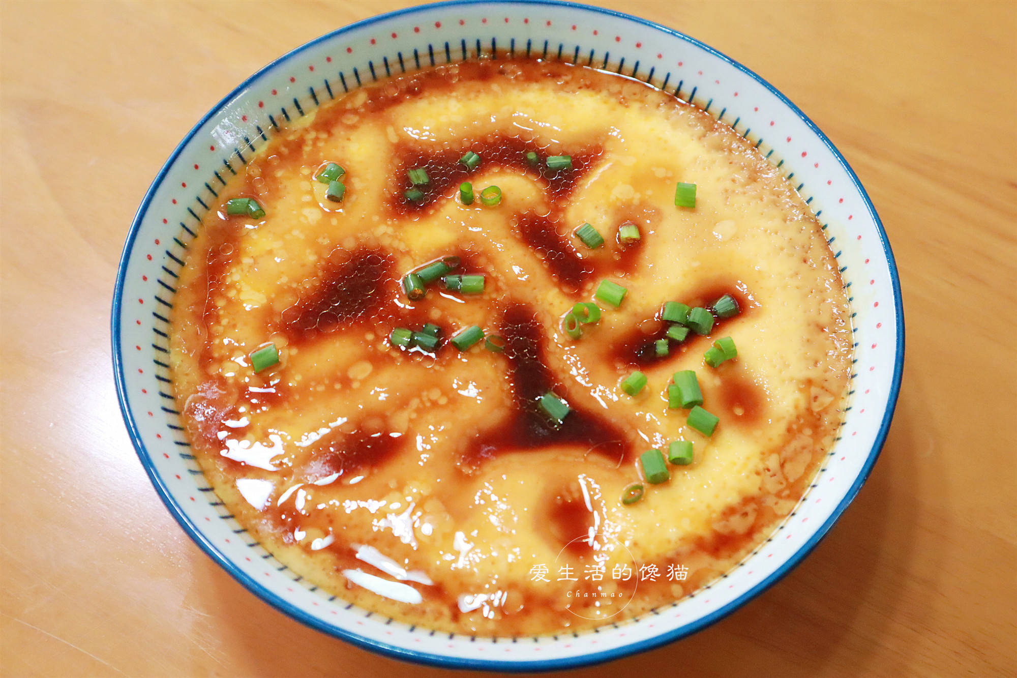 今天晚餐是:腊肉炒莴笋 蒜炒佛手瓜面 水蒸芙蓉蛋 空气炸薯条,配的是