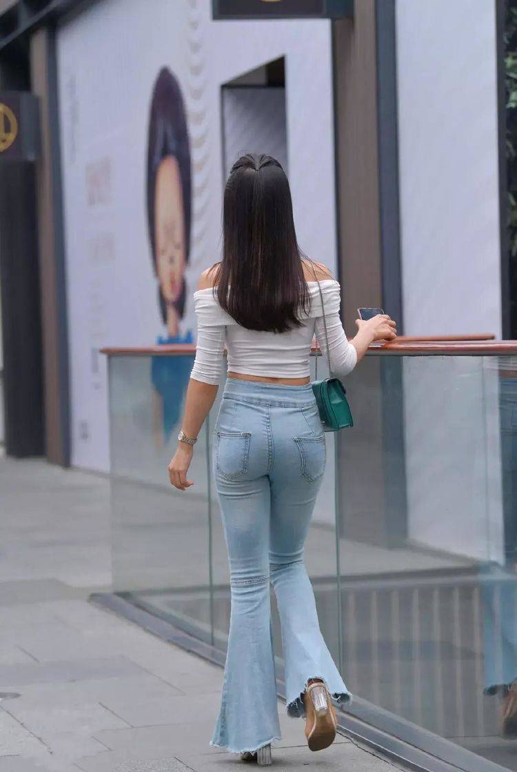 身材|“婴儿肥”要怎么穿？搭配合理得当，修身塑形还彰显可爱！