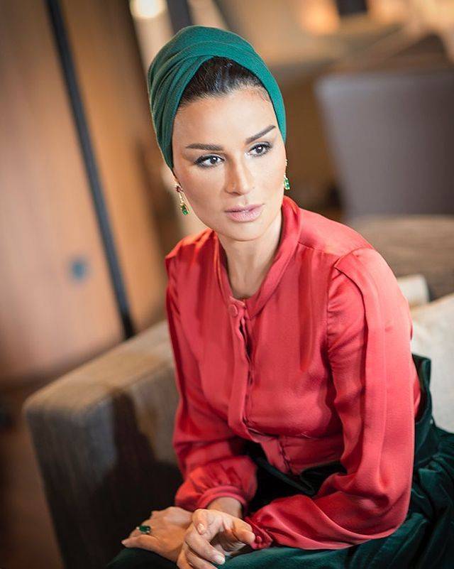 只穿高定服收购valentino的时尚王妃认识卡塔尔王妃谢赫莫扎的传奇