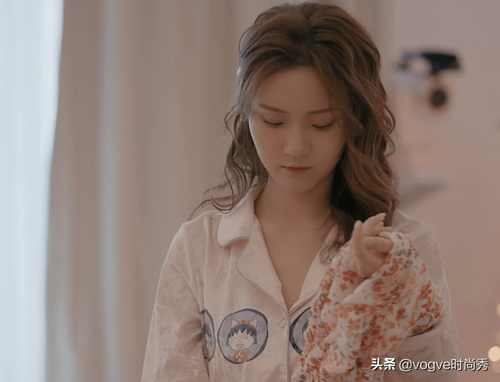 心动的信号4 全员起床照曝光 女2素颜出镜 洪成成真有26岁 粉紫色 心动的信号4 全员起床照曝光 女2素颜出镜 洪成成真有26岁 粉紫色