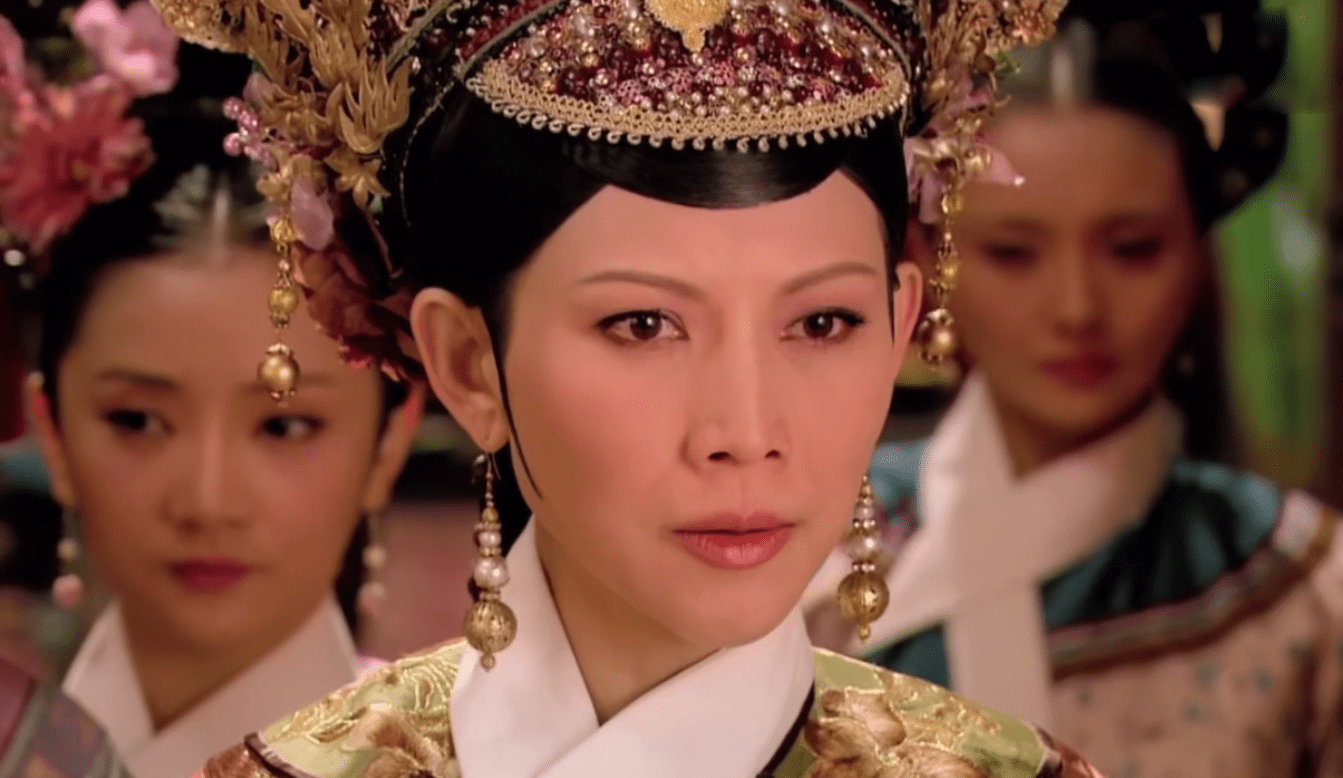 《甄嬛传》里的"皇后娘娘",被蔡少芬演绎得入木三分.