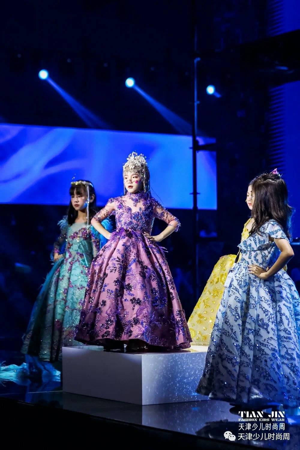 舞台|TIANJIN FASHION KIDS WEAR JOY&JOA 联合 樱桃光环
