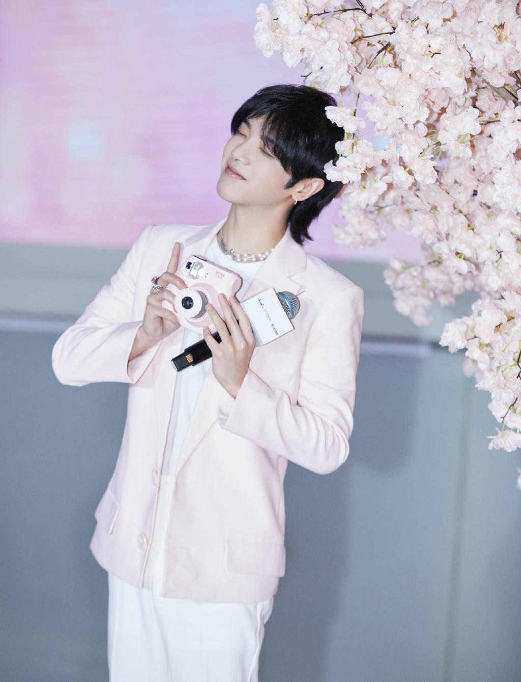 清醒|华晨宇深度访谈：特立独行，却也清醒而无畏