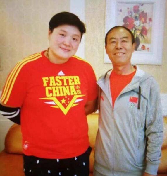 父親|鞏立姣成田徑隊寵兒！劉詩穎奪冠前坐她床，蘇炳添想借她金牌拍照