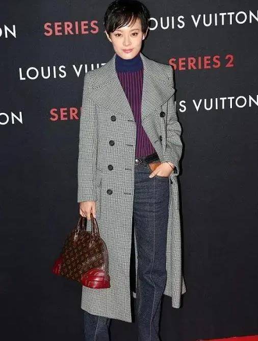 身材|孙俪新造型曝光 千鸟格外套显霸气 五五分刘海干练精致