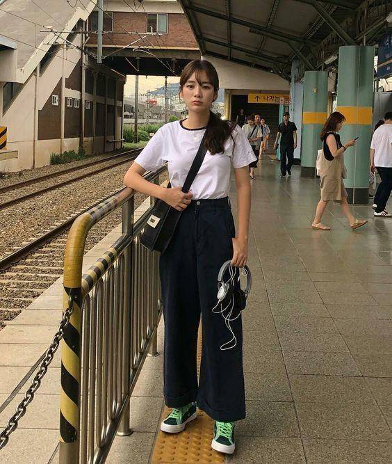 下装|时尚一点都不复杂,把T恤穿好了,就能美美地过完夏季
