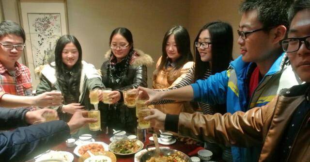 四十人聚会 a36c17df9aaa4d5f96be445155ea657b.jpeg