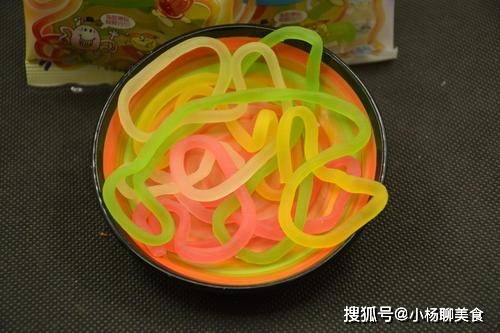 小时候|5种糖果让你暴露年龄,吃过一半的叫哥哥,全吃过的是大叔!