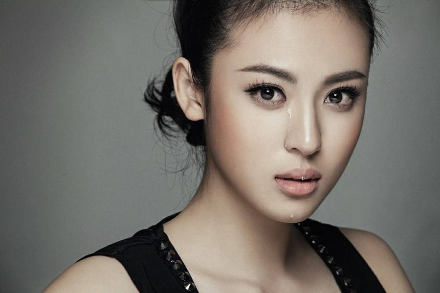 《还珠格格》中柳红,不仅和谢娜有渊源,还成了赵丽颖儿子的干妈_周放