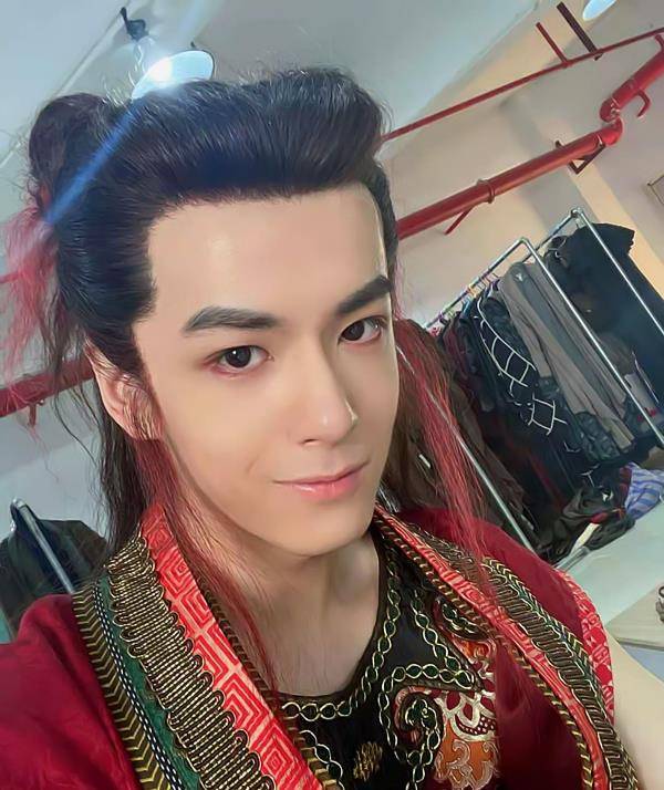 扮演者|又要毁经典?新版《仙剑》开拍11天就杀青,李逍遥扮演者土里土气