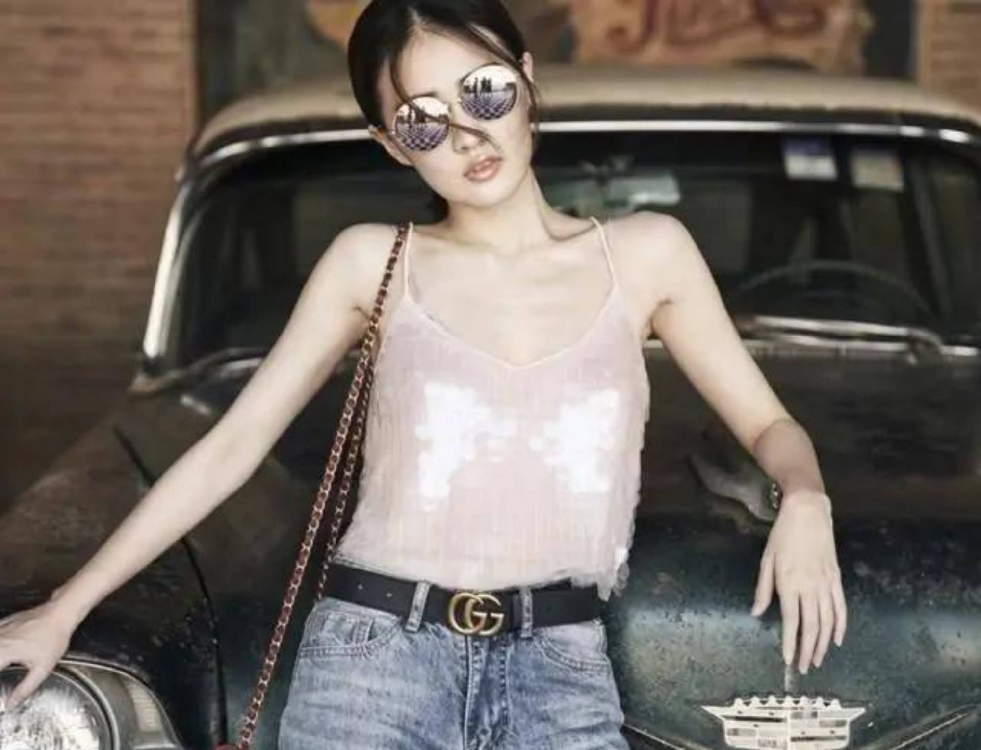 身材|徐璐瘦到可以“锁骨养鱼”，连一件小吊带都撑不满，却挺有女人味