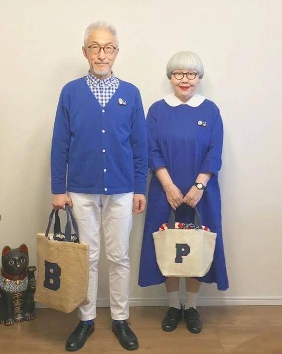 元素|日本白发老夫妇靠“情侣装”走红，简单舒适又美好，这才叫优雅